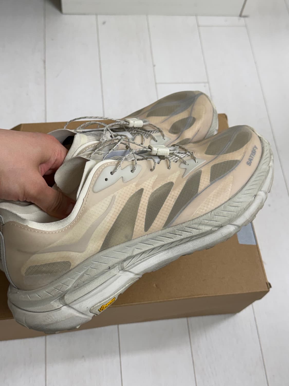 호카 X 세티스파이 280 사이즈  사진찍고 절대 안신습니다 비싸게 주고 상품이미지3