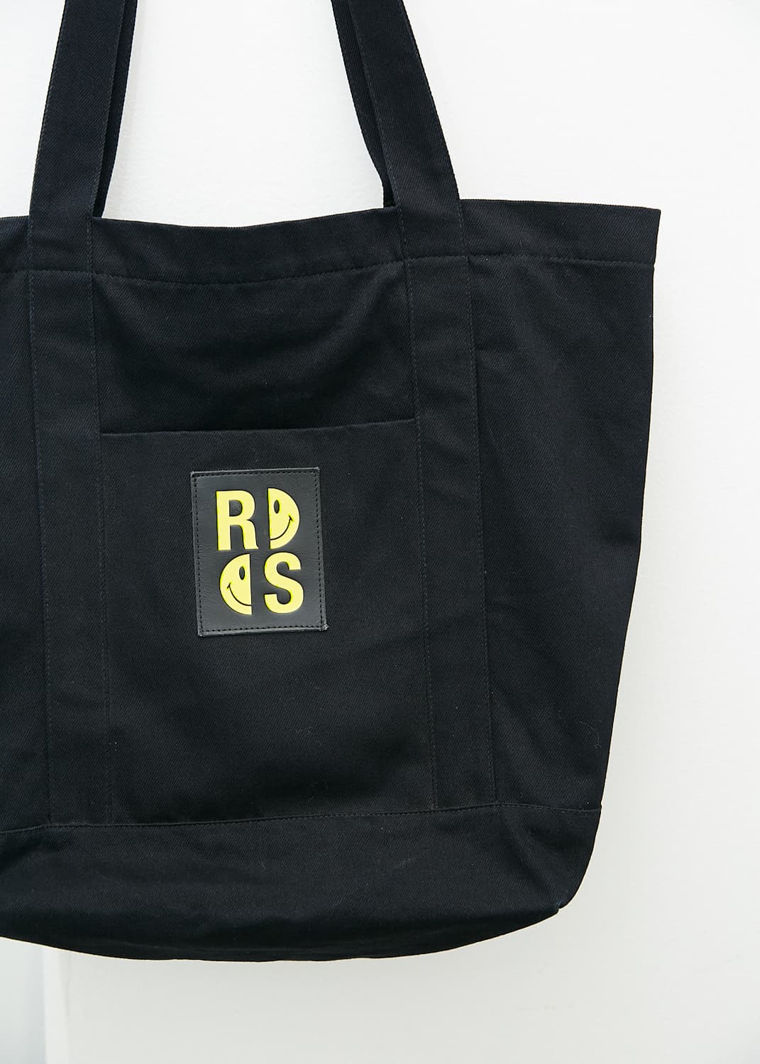 Raf Simons x Smiley Logo Patch Tote Bag 상품이미지2