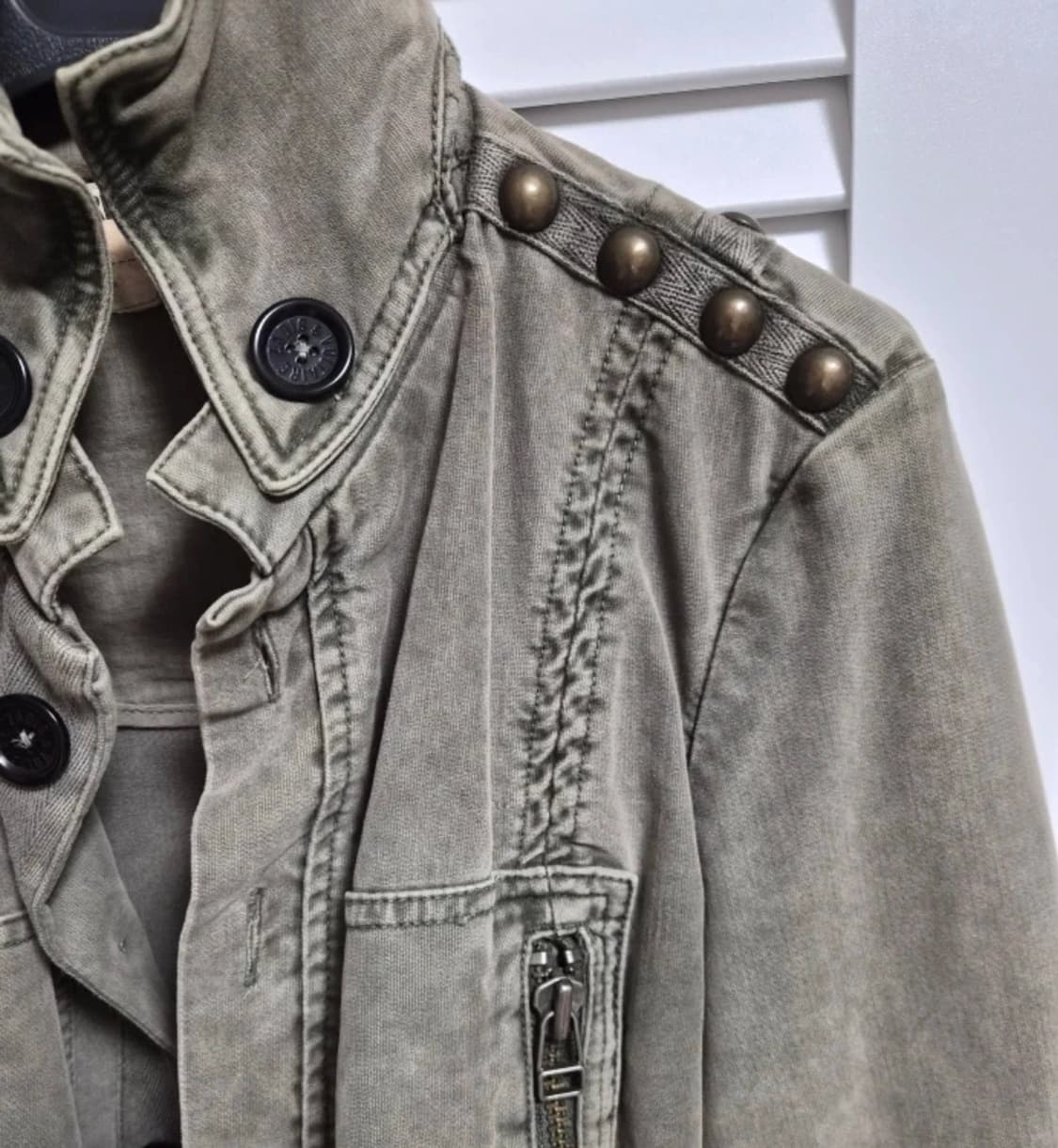 쟈딕앤볼테르(Zadig & Voltaire)스터드 밀리터리 자켓 상품이미지5