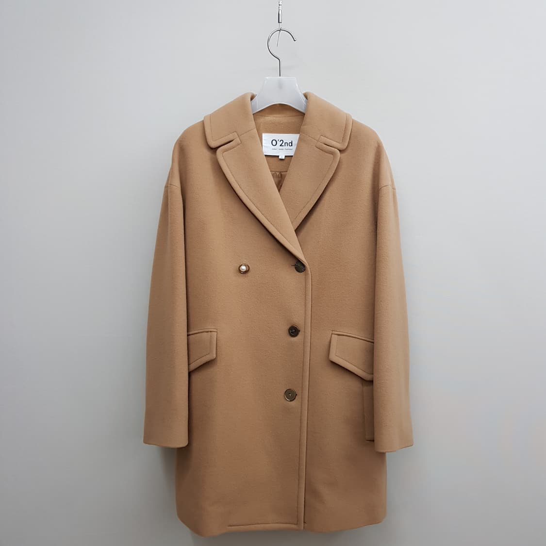 오즈세컨 캐시미어 블렌드 자수장식 오버핏 코트 82-94-155사이즈 상품이미지1