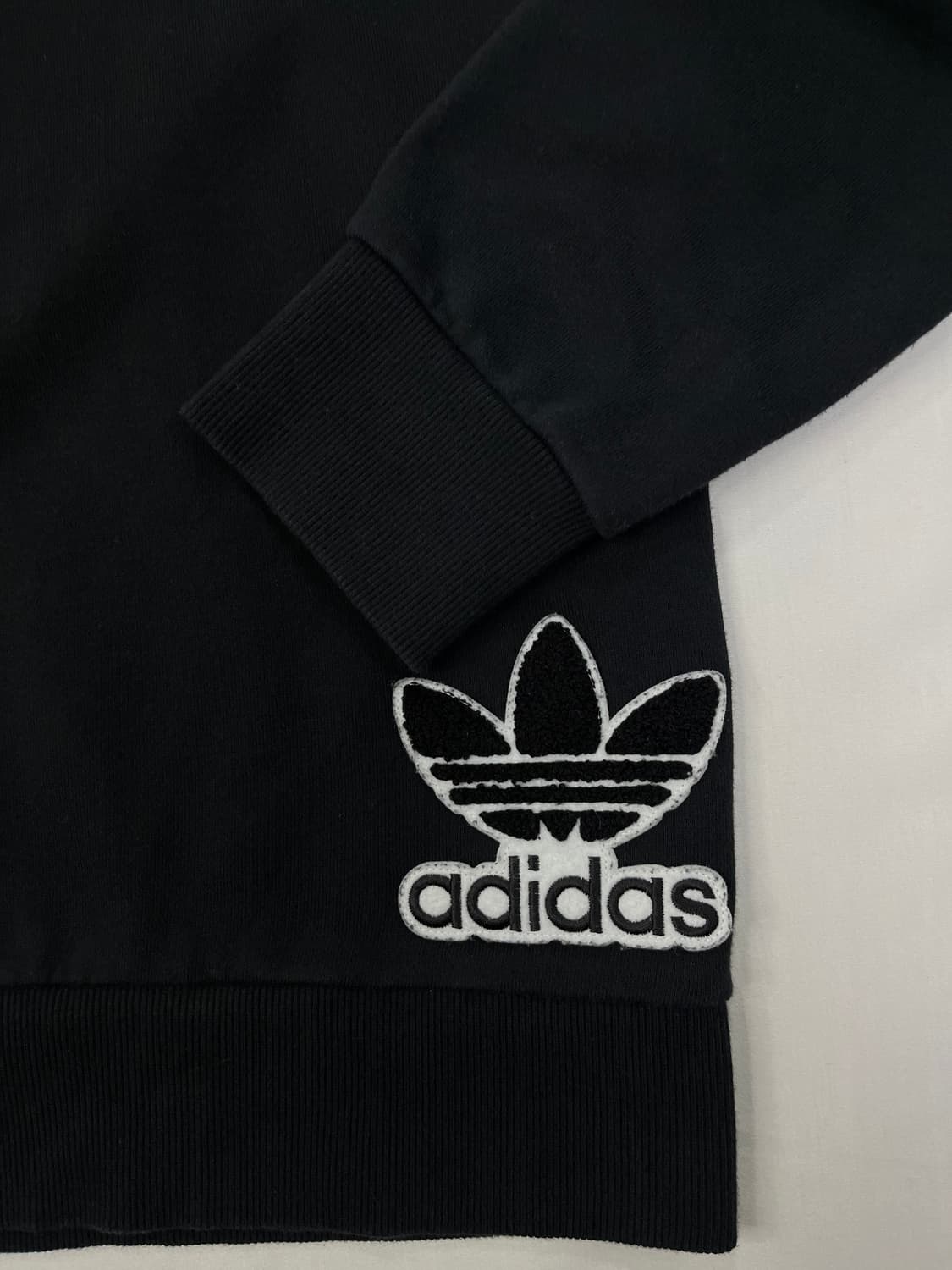 아디다스 패치 맨투맨 상품이미지4