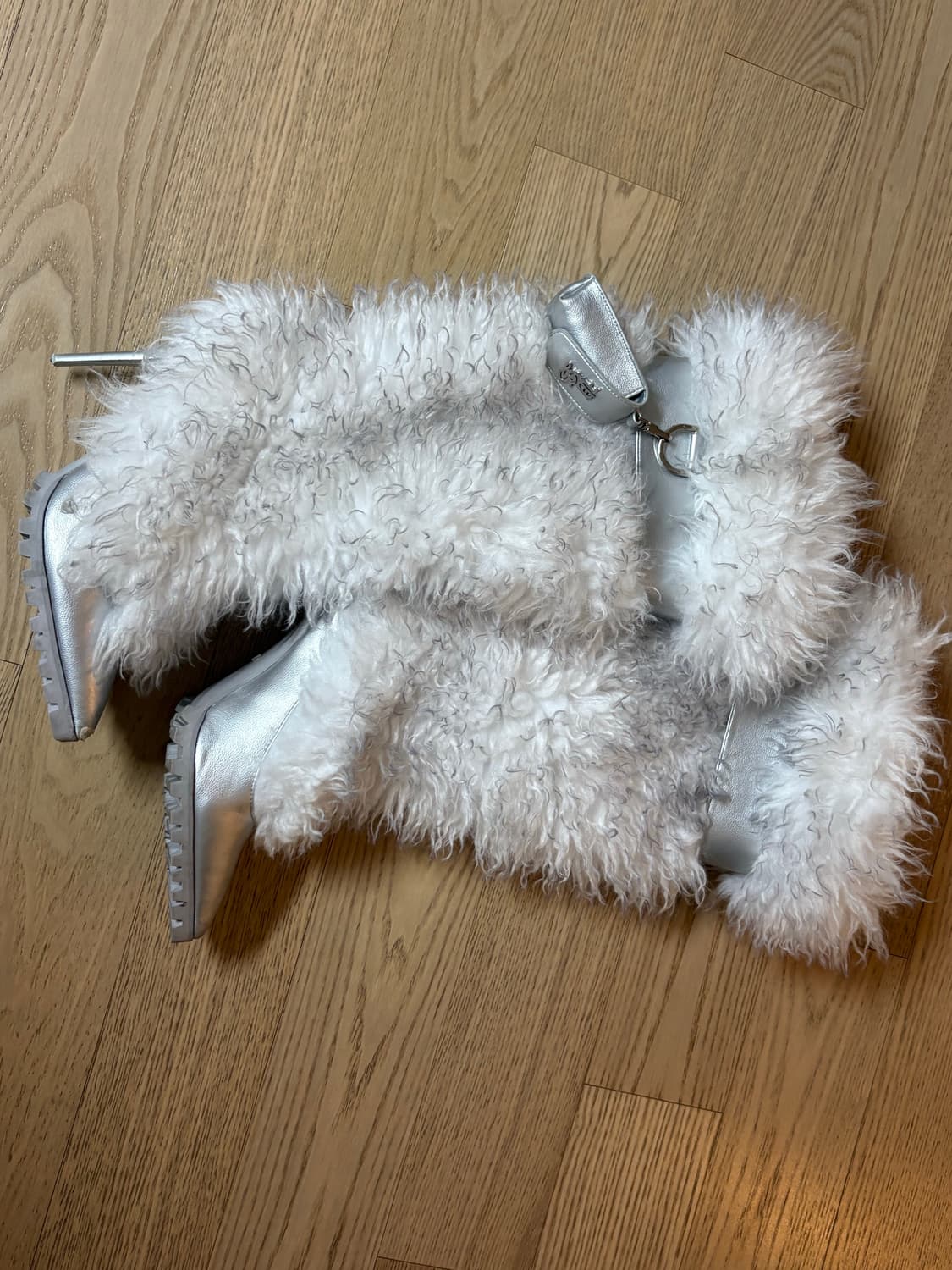 Yello 옐로 이에로 퍼 부츠 힐 화이트 실버 상품이미지4