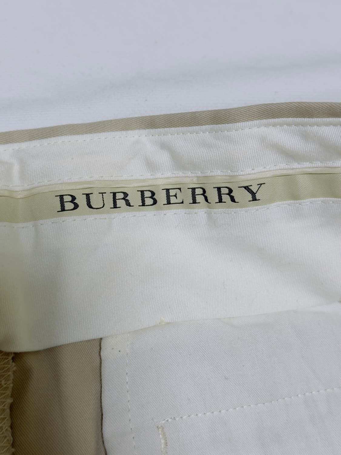 버버리(Burberry) 헤리티지 에센셜 치노 팬츠 상품이미지2