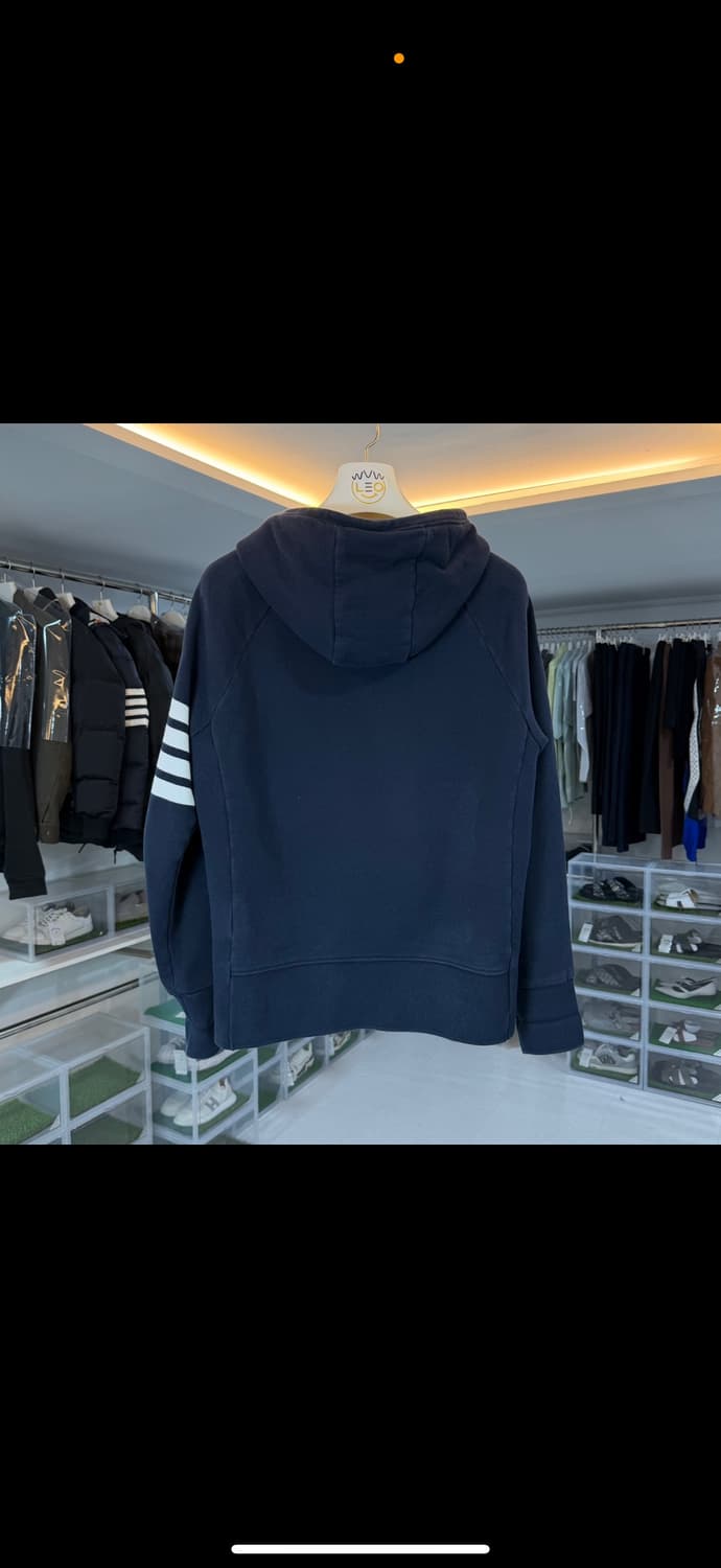 [리오브전포점] 톰브라운 사선 완장 자수 금장 후드집업 상품이미지2