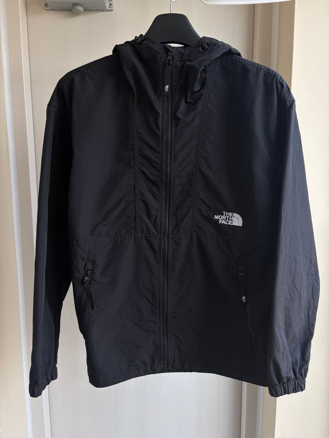 노스페이스 바람막이 상품이미지1