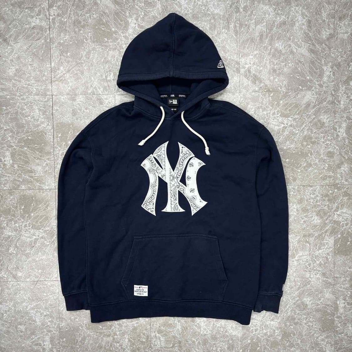 뉴에라 뉴욕 양키즈 페이즐리 네이비 스웨트셔츠 후드티(L) 상품이미지2