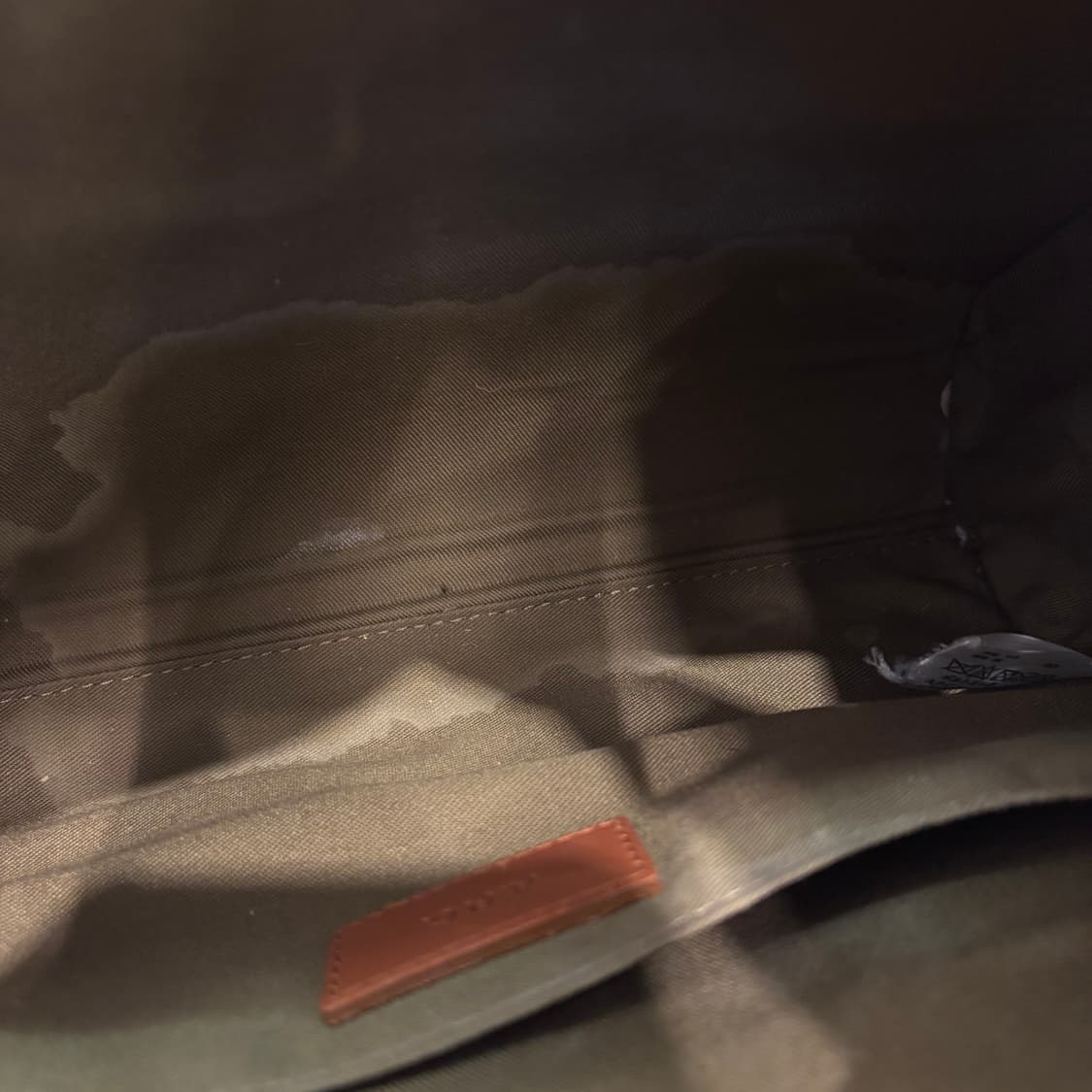 정품 아페쎄 하프문 크로스백     상품이미지10