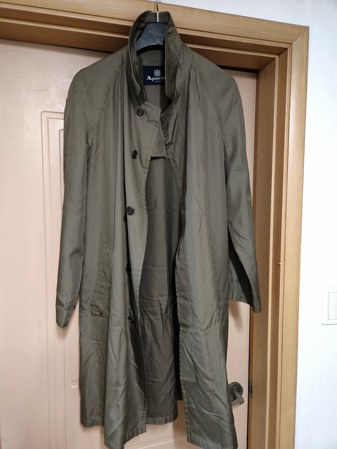 90's아쿠아스큐텀 실크 100 트렌치코트  상품이미지1