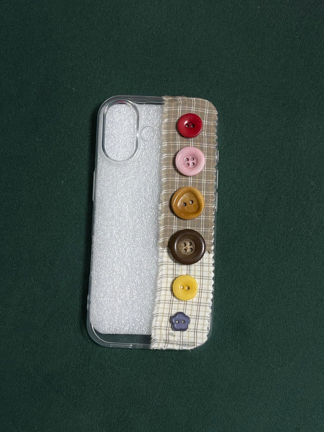 [HANDMADE] 아이폰17 단추 케이스 상품이미지1