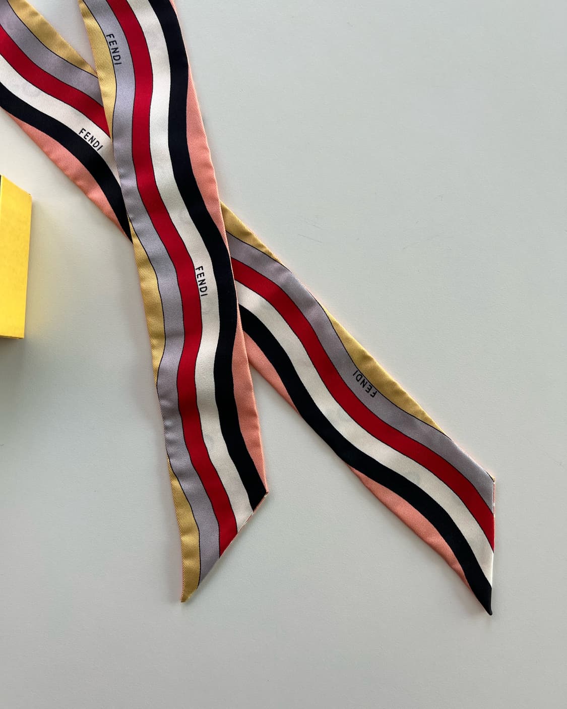 펜디 트윌리 스카프 상품이미지5