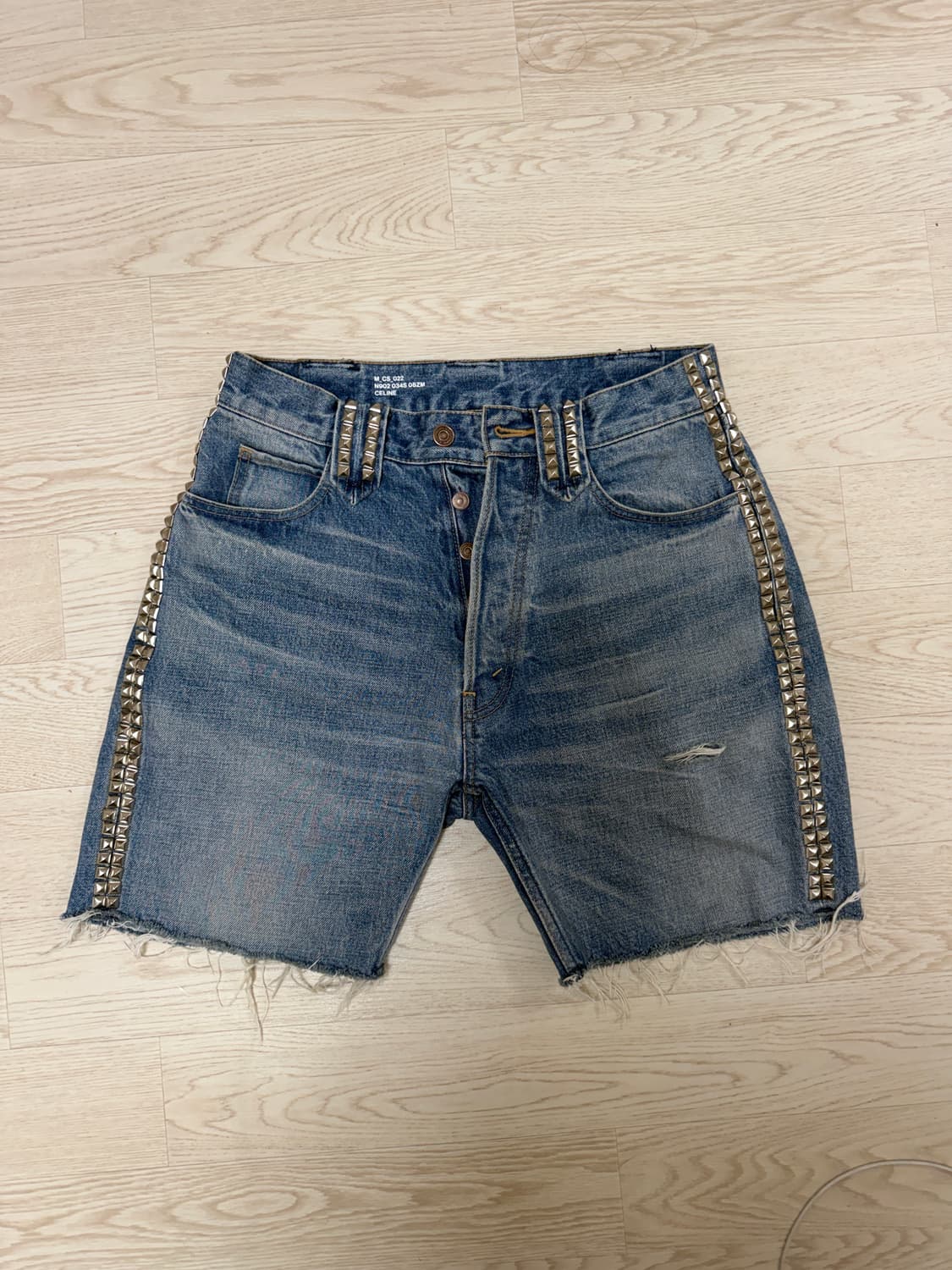 셀린느 웨슬리 스터드 데님 쇼츠 상품이미지1