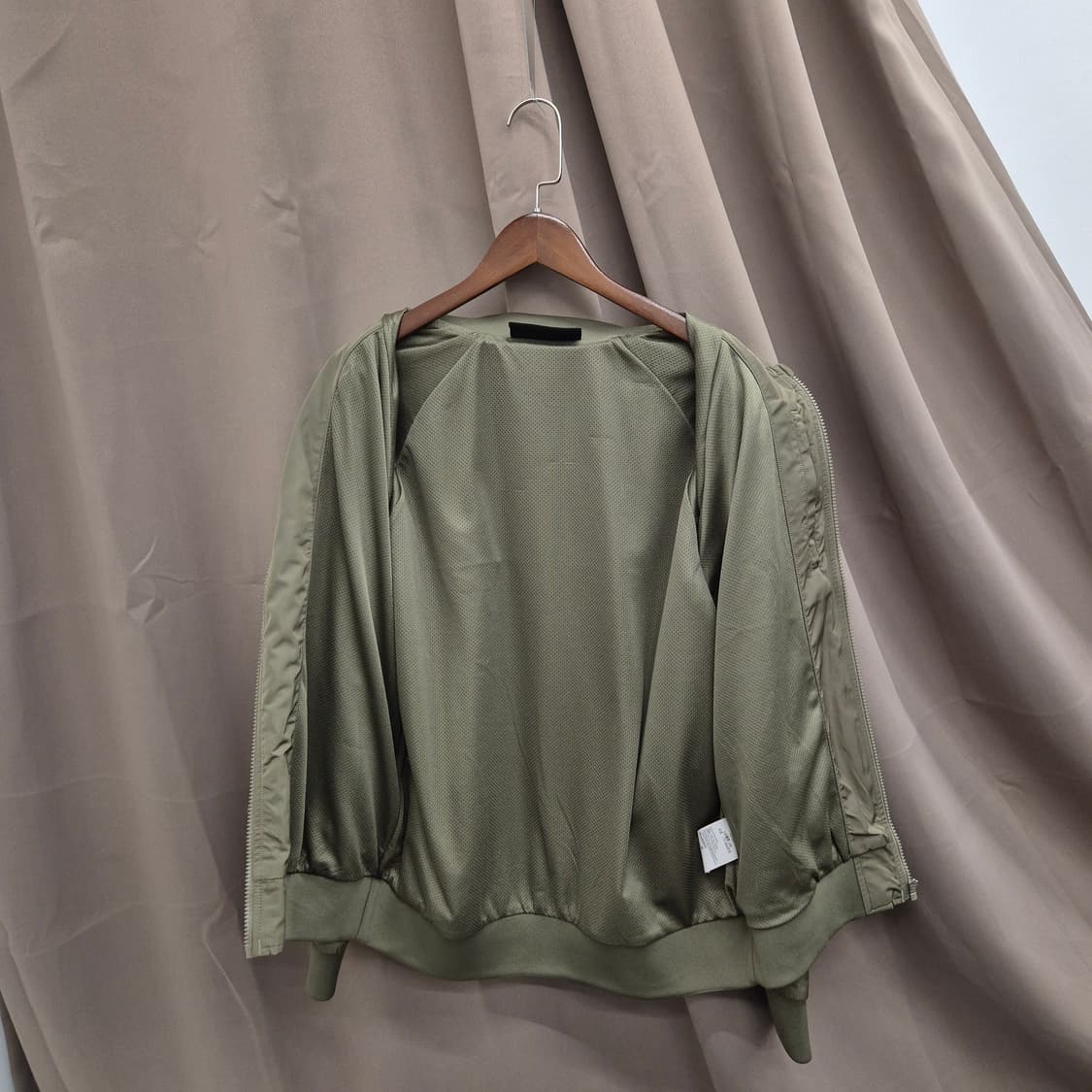 언더아머 APAC 스타디움 자켓 L 상품이미지4