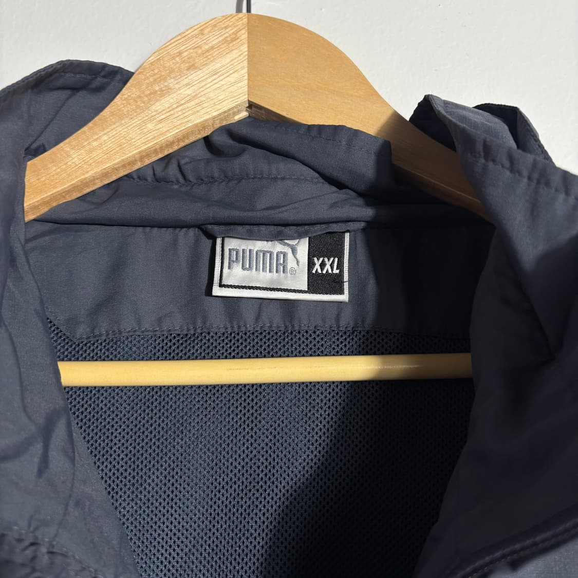 푸마 네이비 옐로우 라인 바람막이 자켓 (무료배송) 상품이미지3