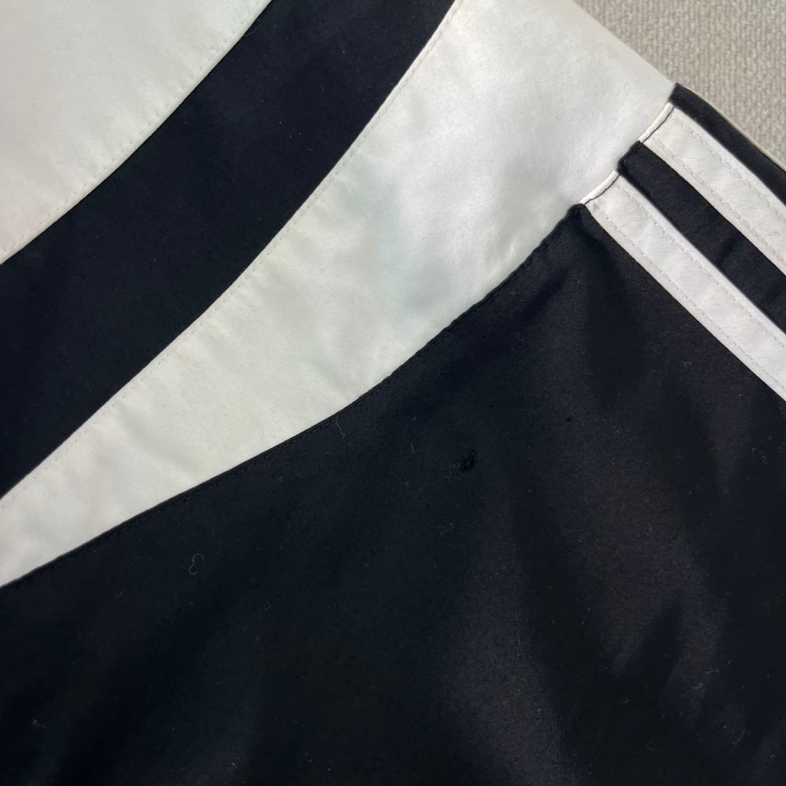 100 아디다스 범고래 윈드브레이커 자켓  상품이미지6