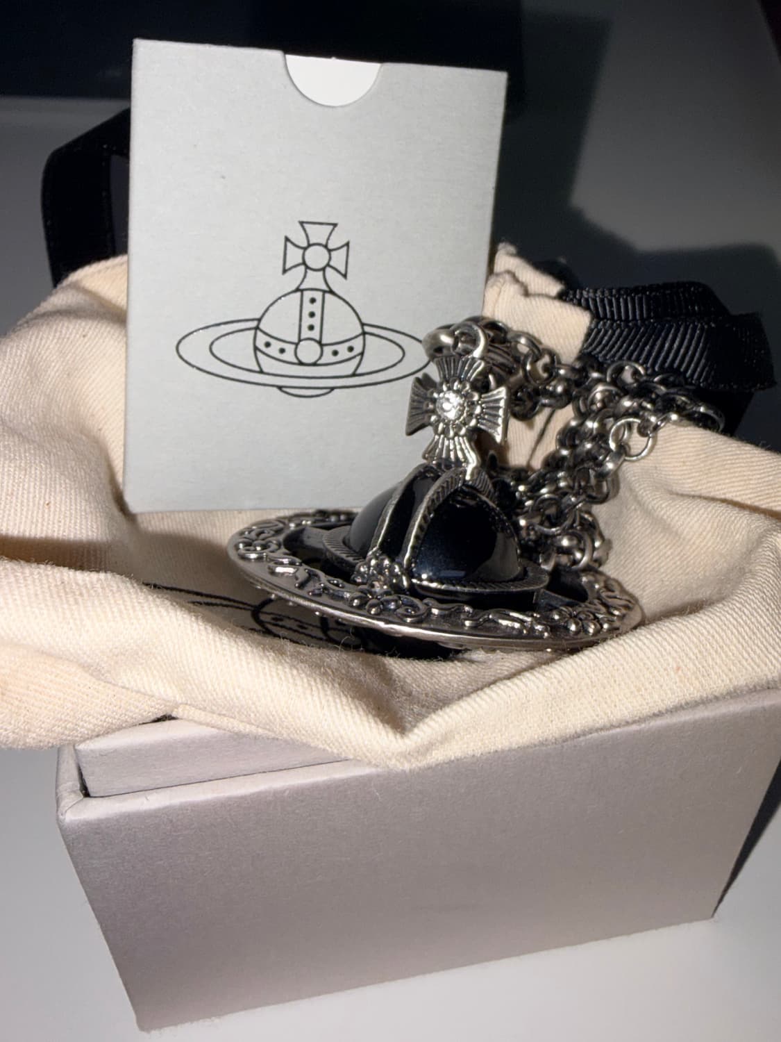 비비안웨스트우드 orb 목걸이 블랙 상품이미지1