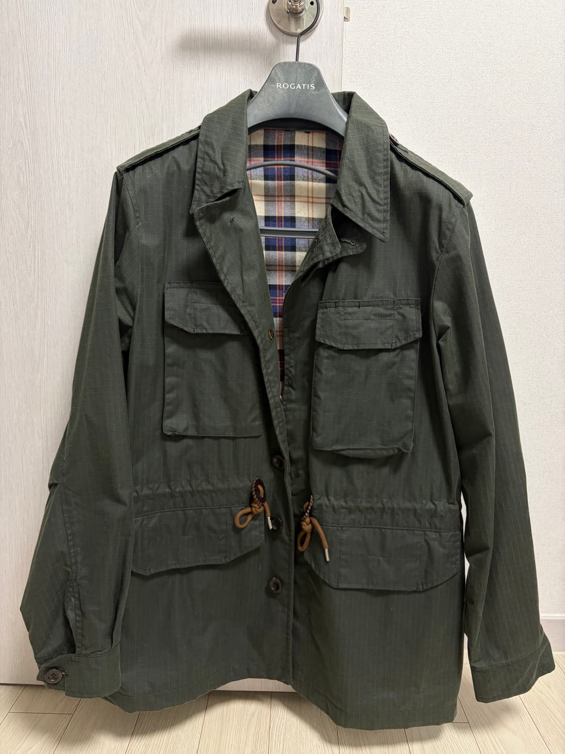 드레익스 D-43 왁스드 립스탑 필드자켓입니다. 상품이미지1