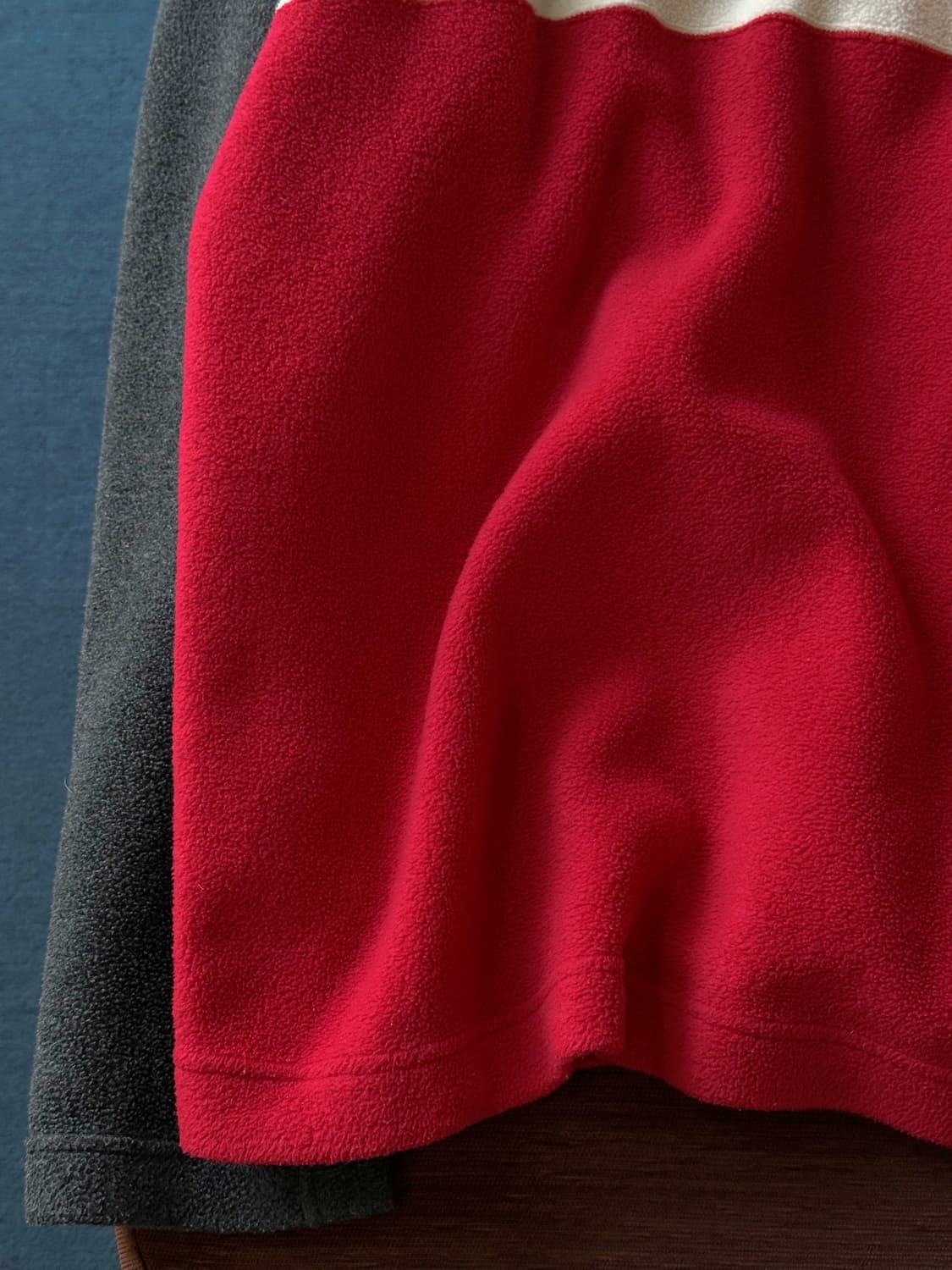 Fleece crew neck panel pullover 상품이미지3