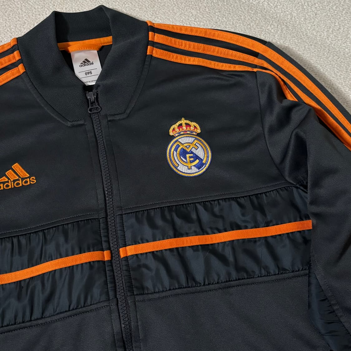 아디다스 레알마드리드 트랙탑 져지 상품이미지3