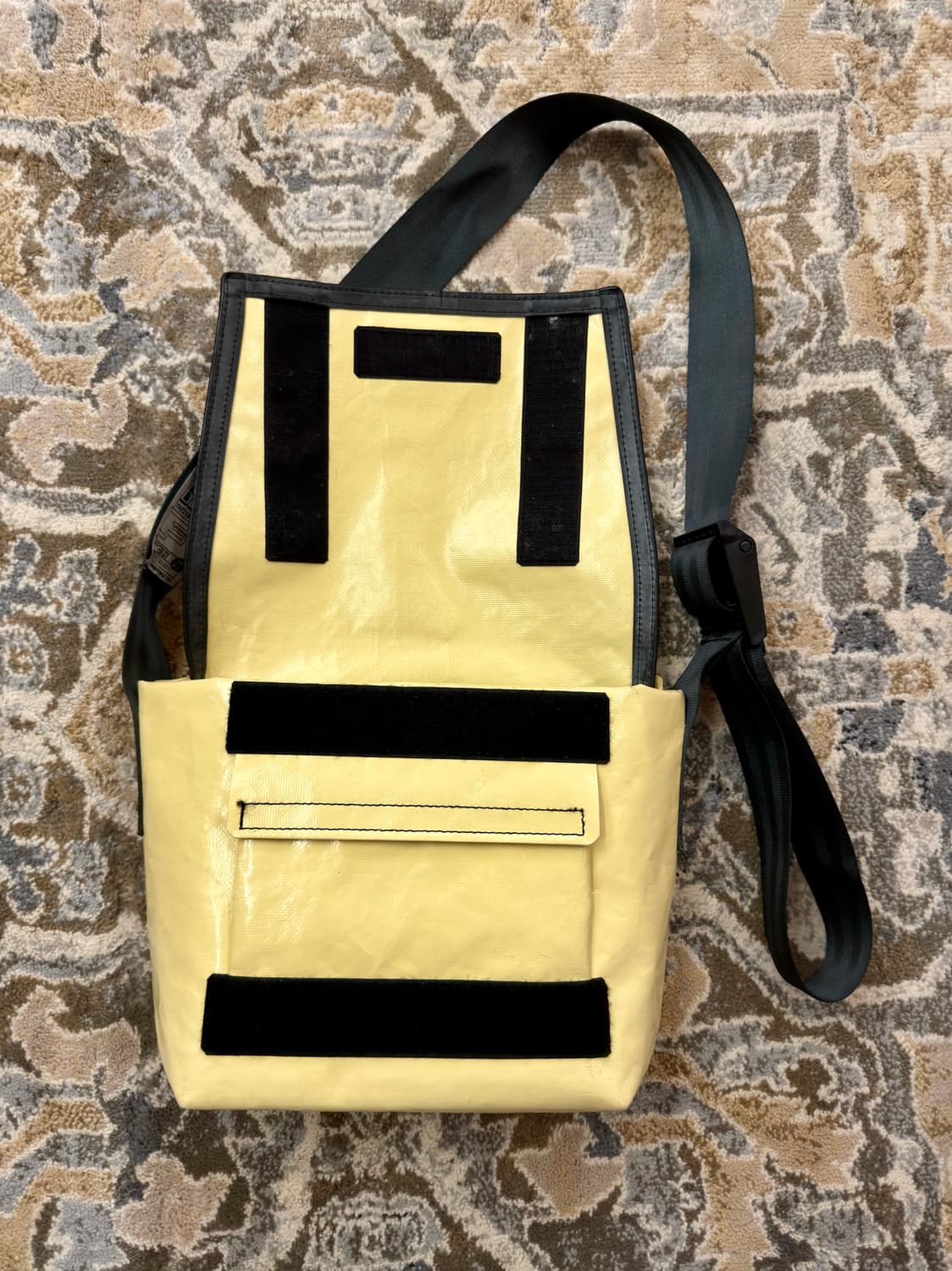 [프라이탁] 라씨 메신저백 (올레몬/옐로우) 상큼한 데일리 포인트백 상품이미지3