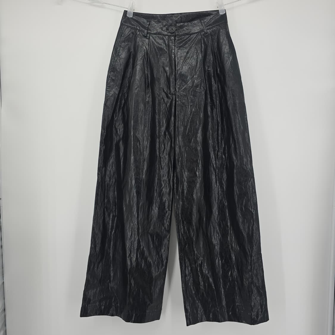 블랙 광택 와이드 인조 레더 팬츠 상품이미지1