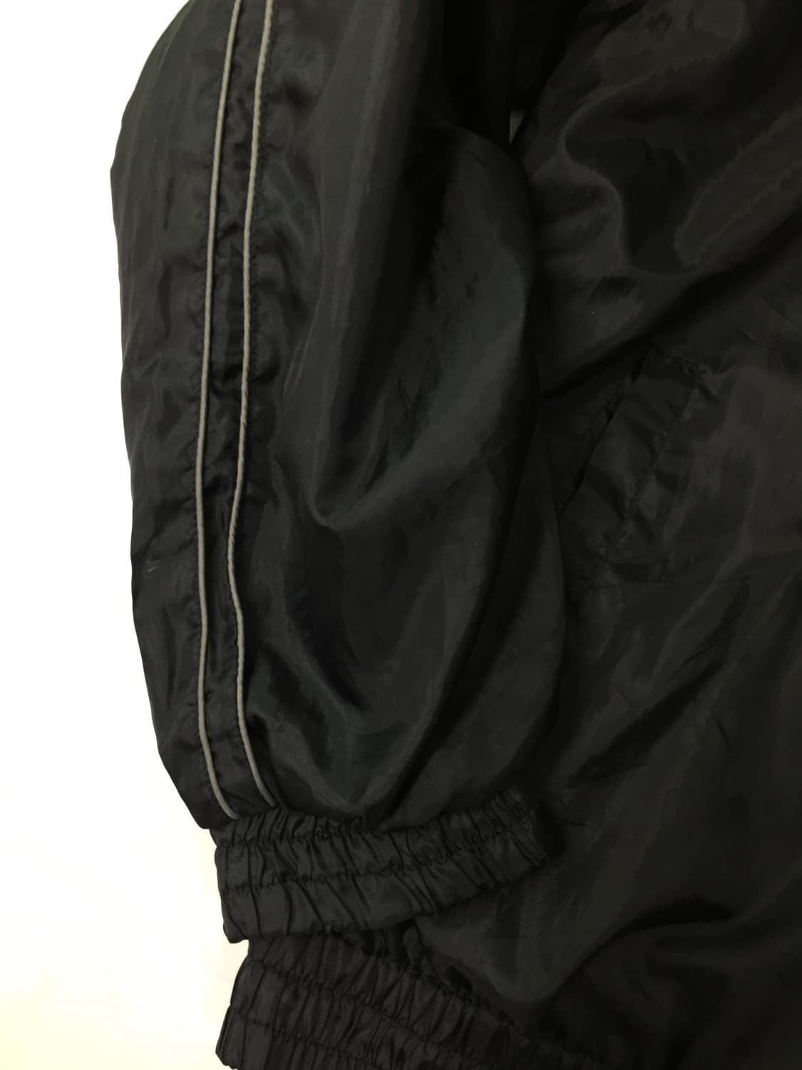 Oscar J Jones 올드스쿨 파이핑 바람막이 상품이미지2