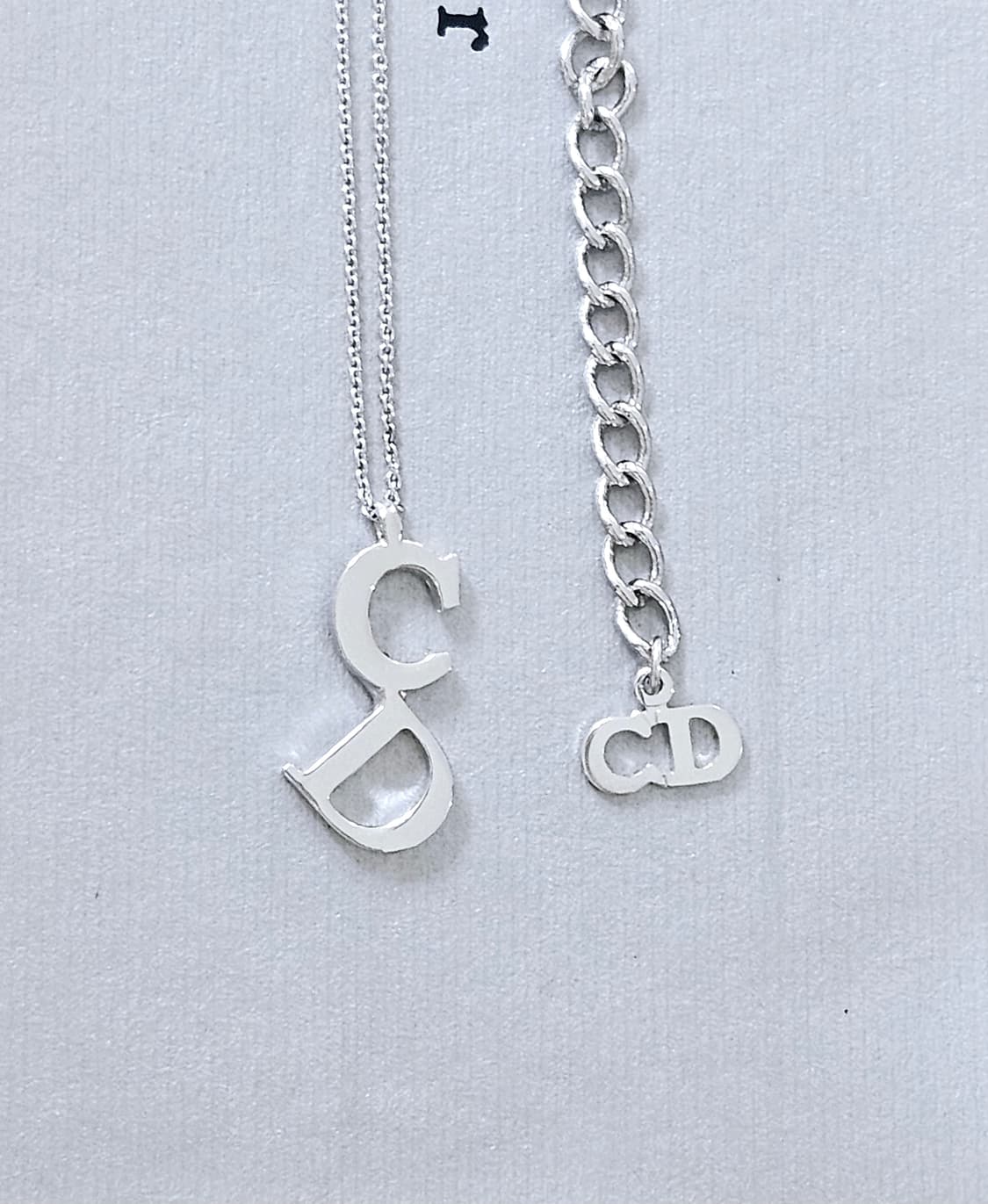 디올 세로 CD 로고 빈티지 목걸이 [정품] 상품이미지1