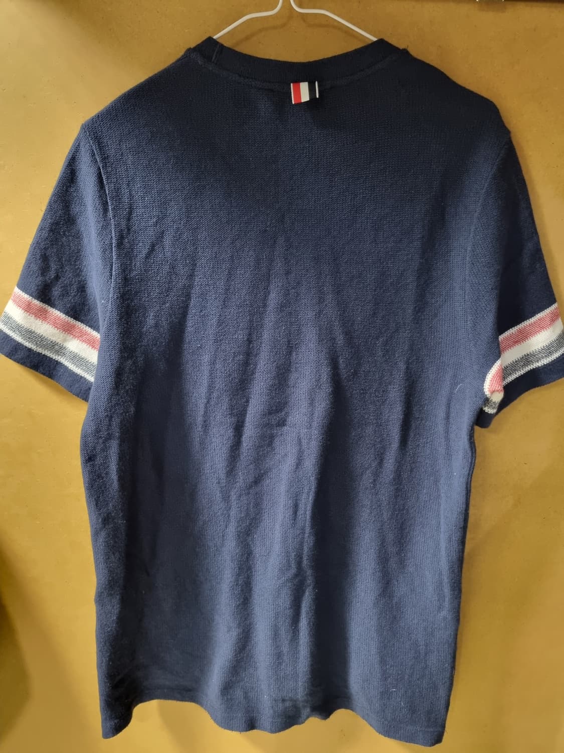 톰브라운 텍스처드 반팔 티셔츠  상품이미지2