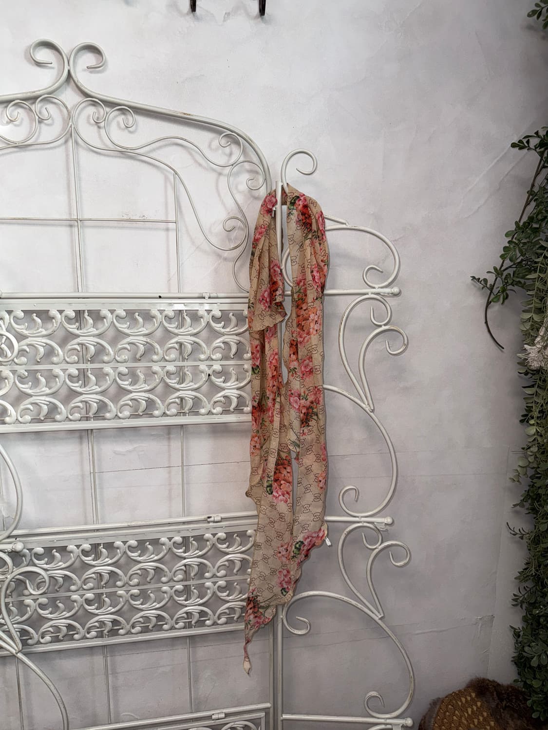 Pink beige floral patterned scarf 상품이미지3