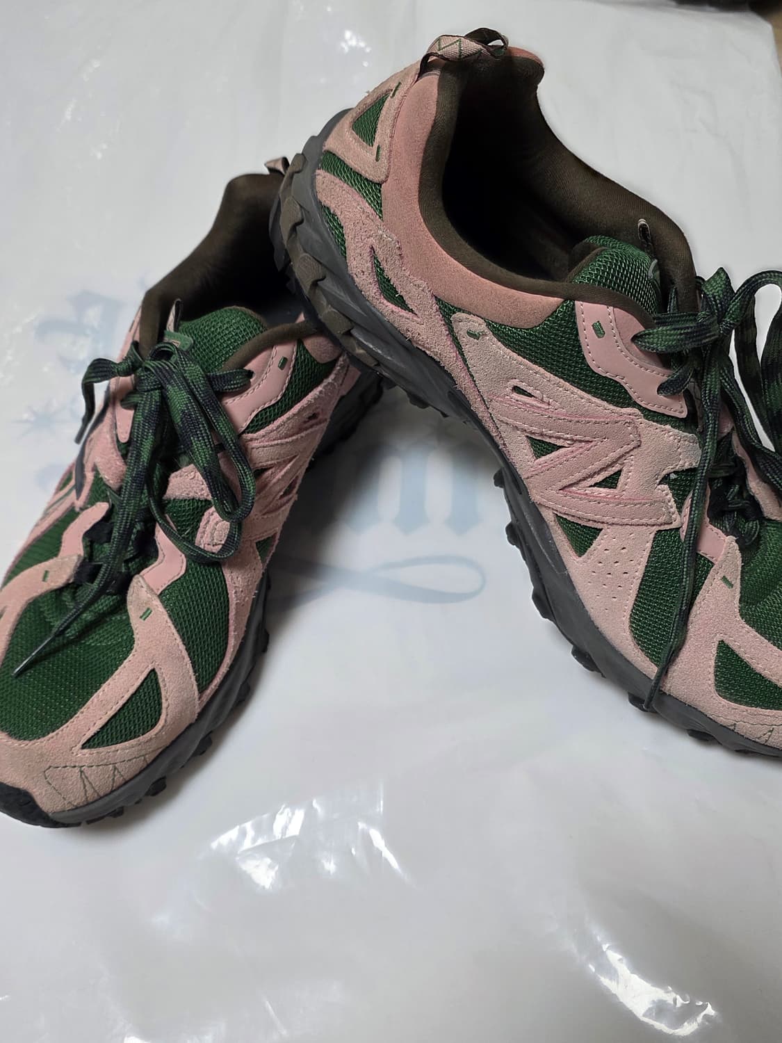 뉴발란스 x 999휴머니티 ML610T 핑크 문 280 상품이미지3