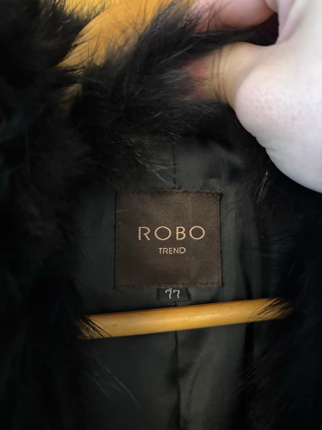 로보 블랙 퍼 가죽 퀄팅 자켓 상품이미지3