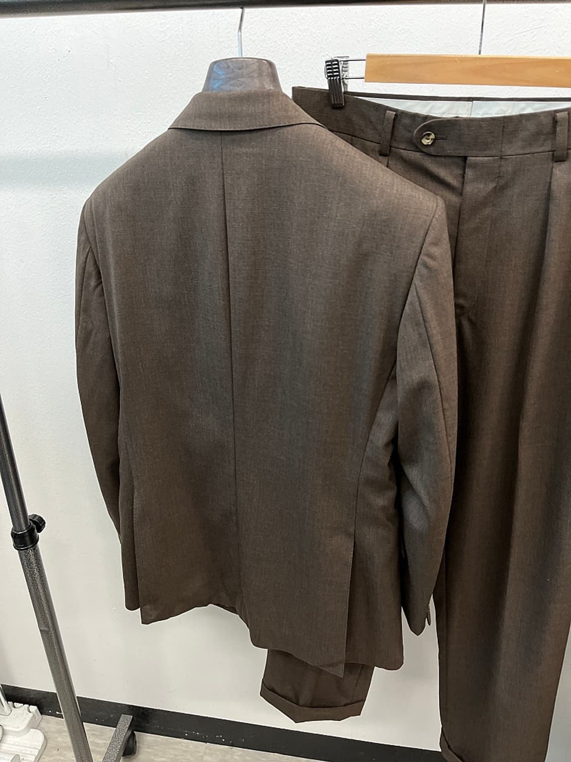 100-105,33) 버버리 브라운 셋업슈트  상품이미지6