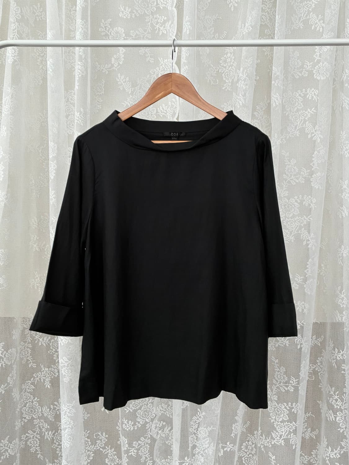 42) 코스 COS 큐프라 보트넥 블라우스 블랙 상품이미지1