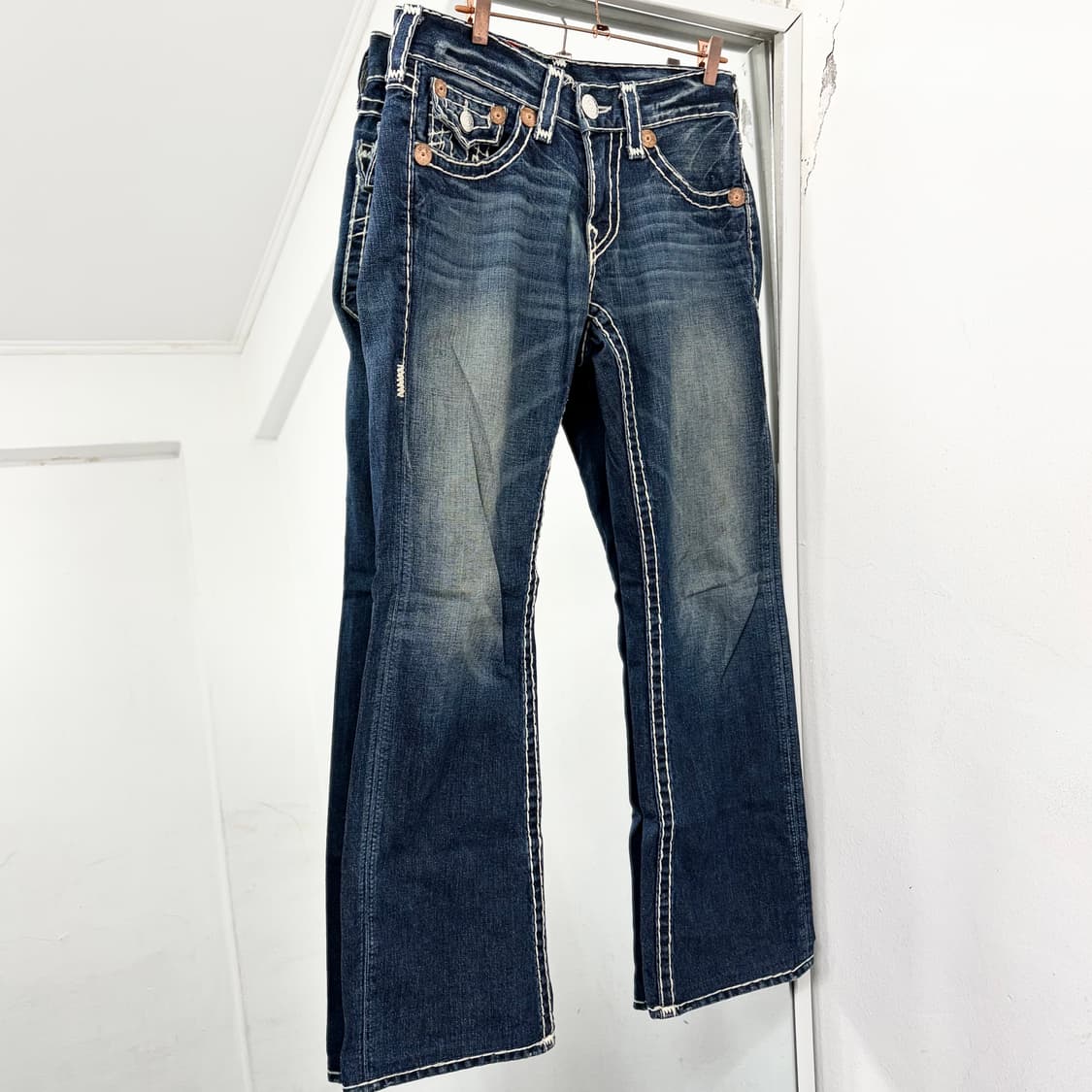 트루릴리전 부츠컷 데님 팬츠 상품이미지5