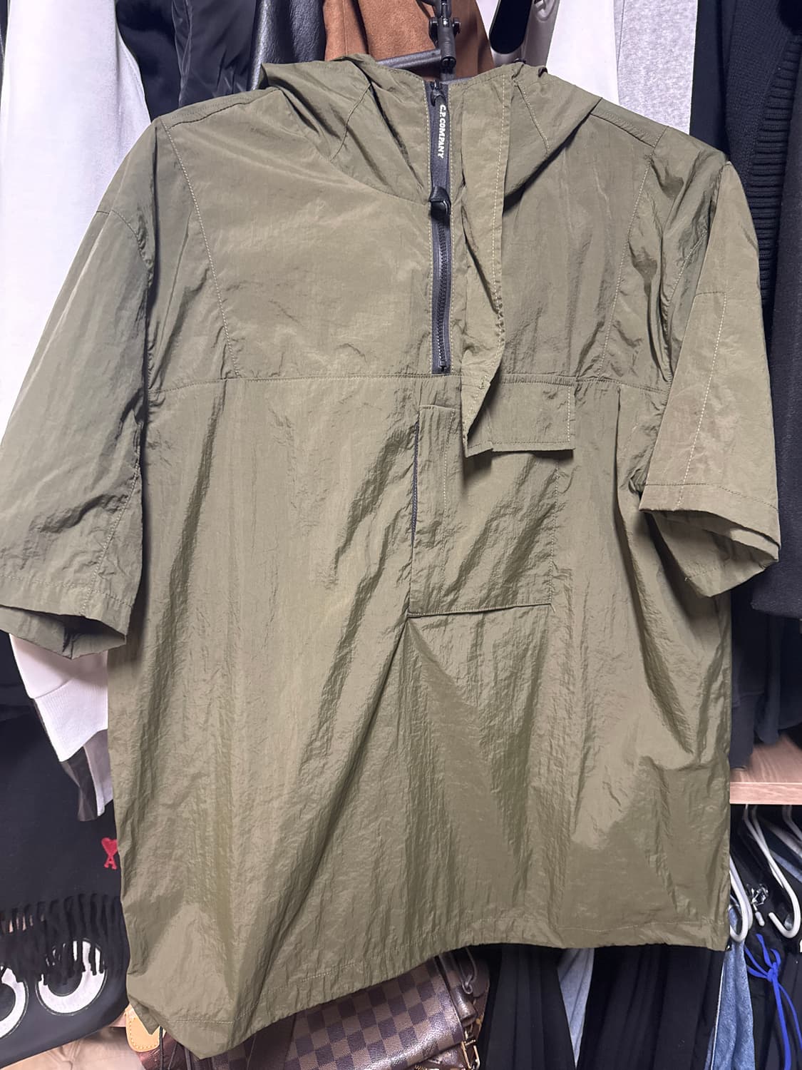 CP컴퍼니 쿼터집 반팔 바람막이 상품이미지1