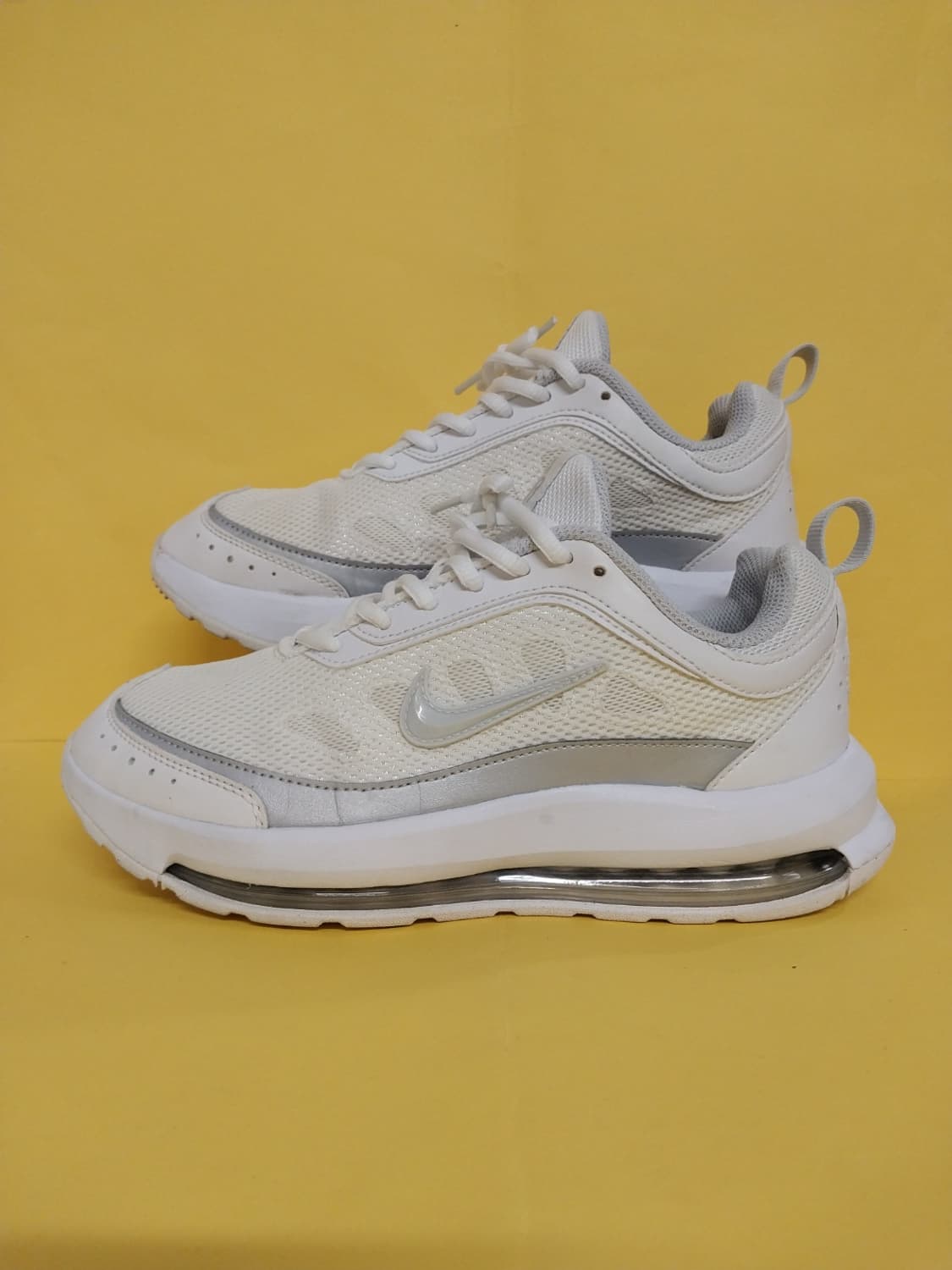 여성 나이키 에어맥스 AP 화이트 퓨어 플래티넘 운동화 (250) 상품이미지1