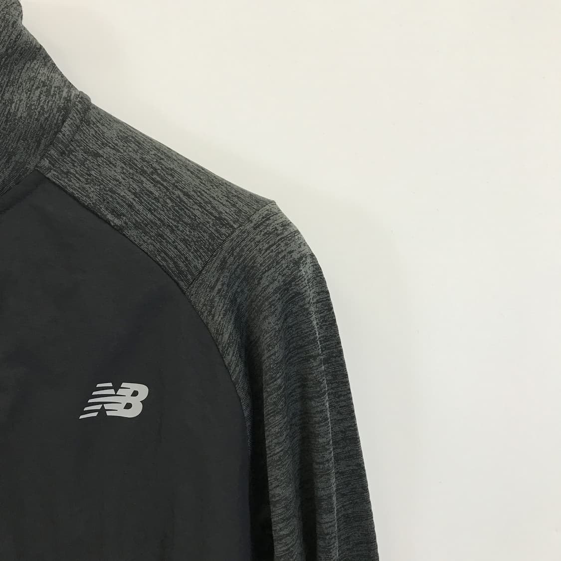 뉴발란스 히트그리드 러닝집업 [95사이즈] 상품이미지2