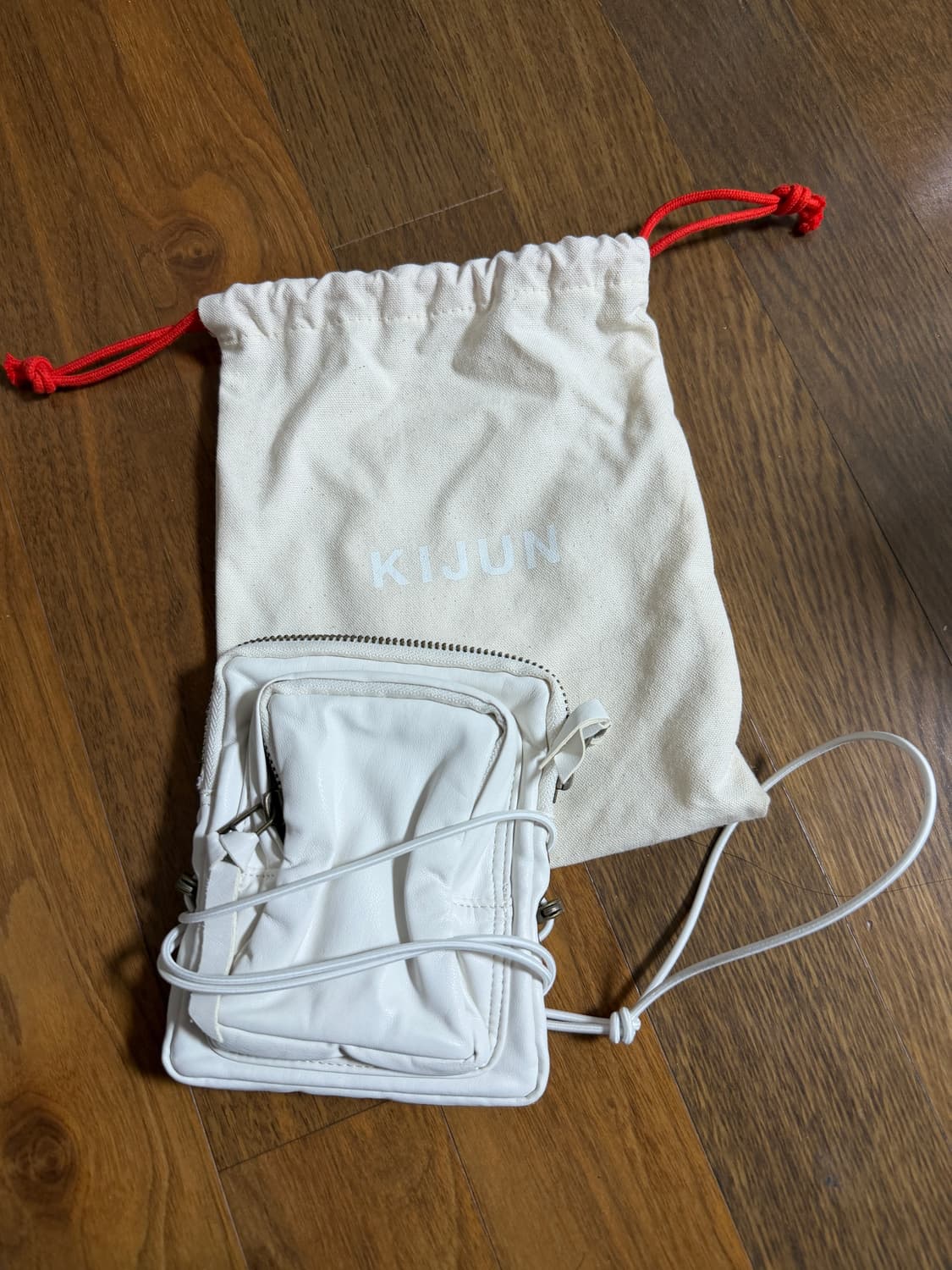 기준 미니백 화이트 상품이미지1