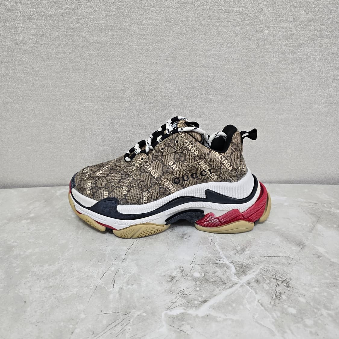 구찌 x 발렌시아가 해커 트리플s 스니커즈 신발 35사이즈 225 230 상품이미지1