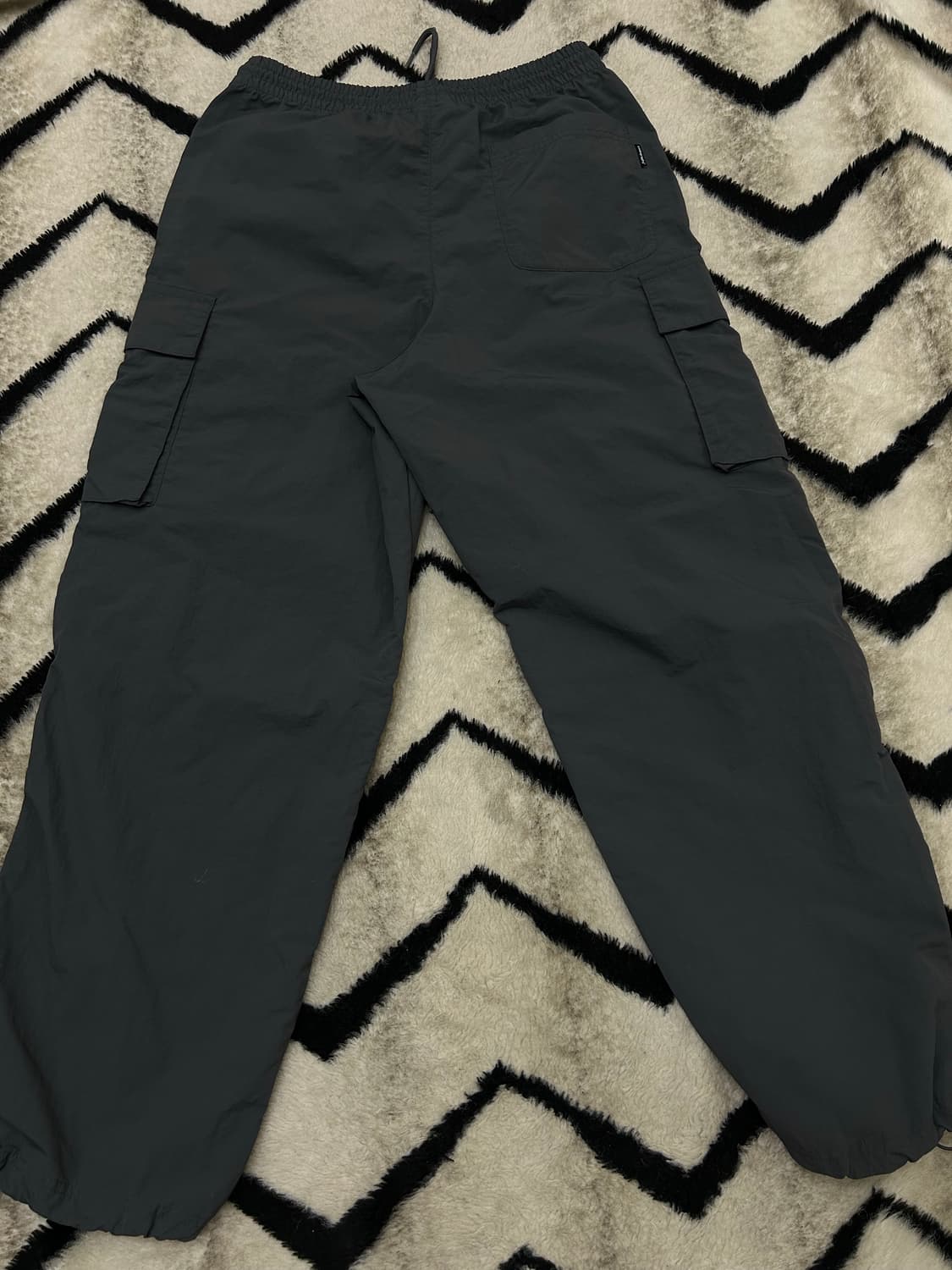 [M]코드그라피 나일론 카고 오버핏 팬츠/챠콜 상품이미지2