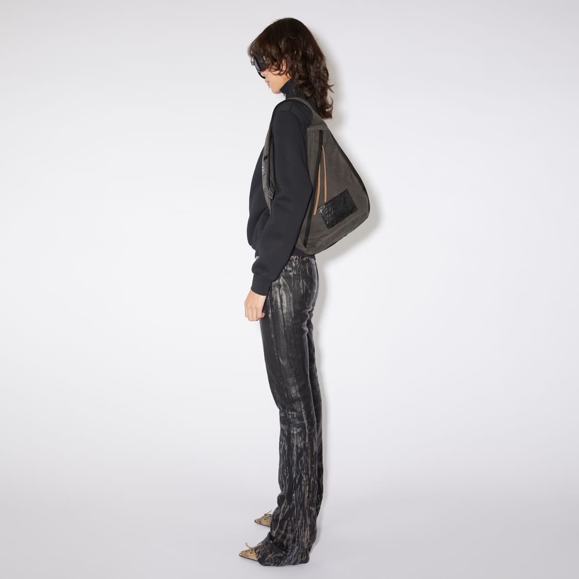 Acne Studios 아크네 Sling backpack 상품이미지1