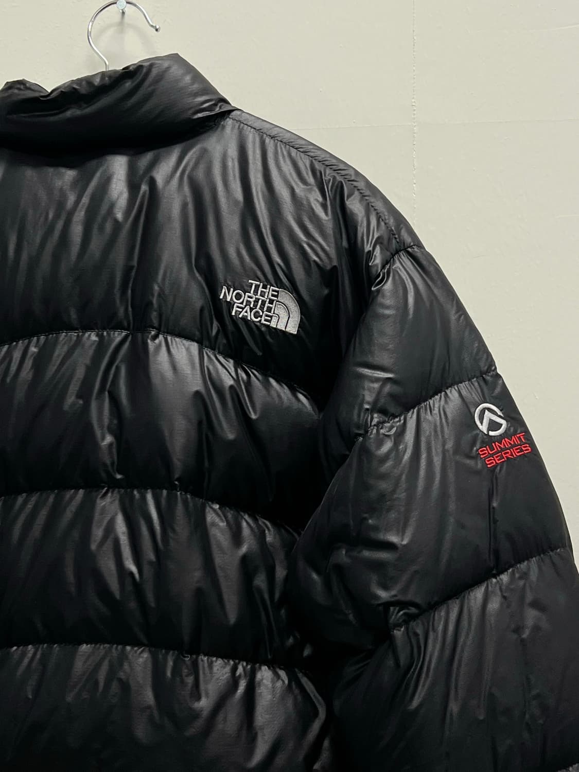 (90) 노스페이스 아콘카구아 써밋 시리즈 구스다운 패딩 자켓 블랙 상품이미지6