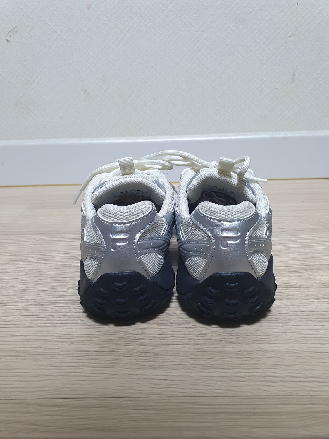 휠라 에샤페 MS 실버문 운동화 230 상품이미지5