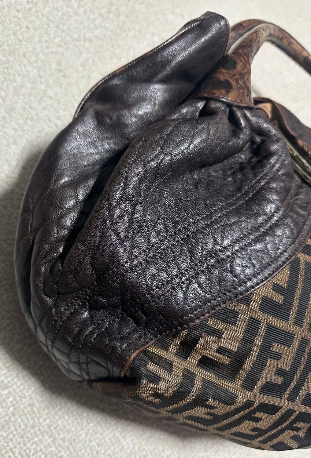 펜디 쥬카 토트백 상품이미지3