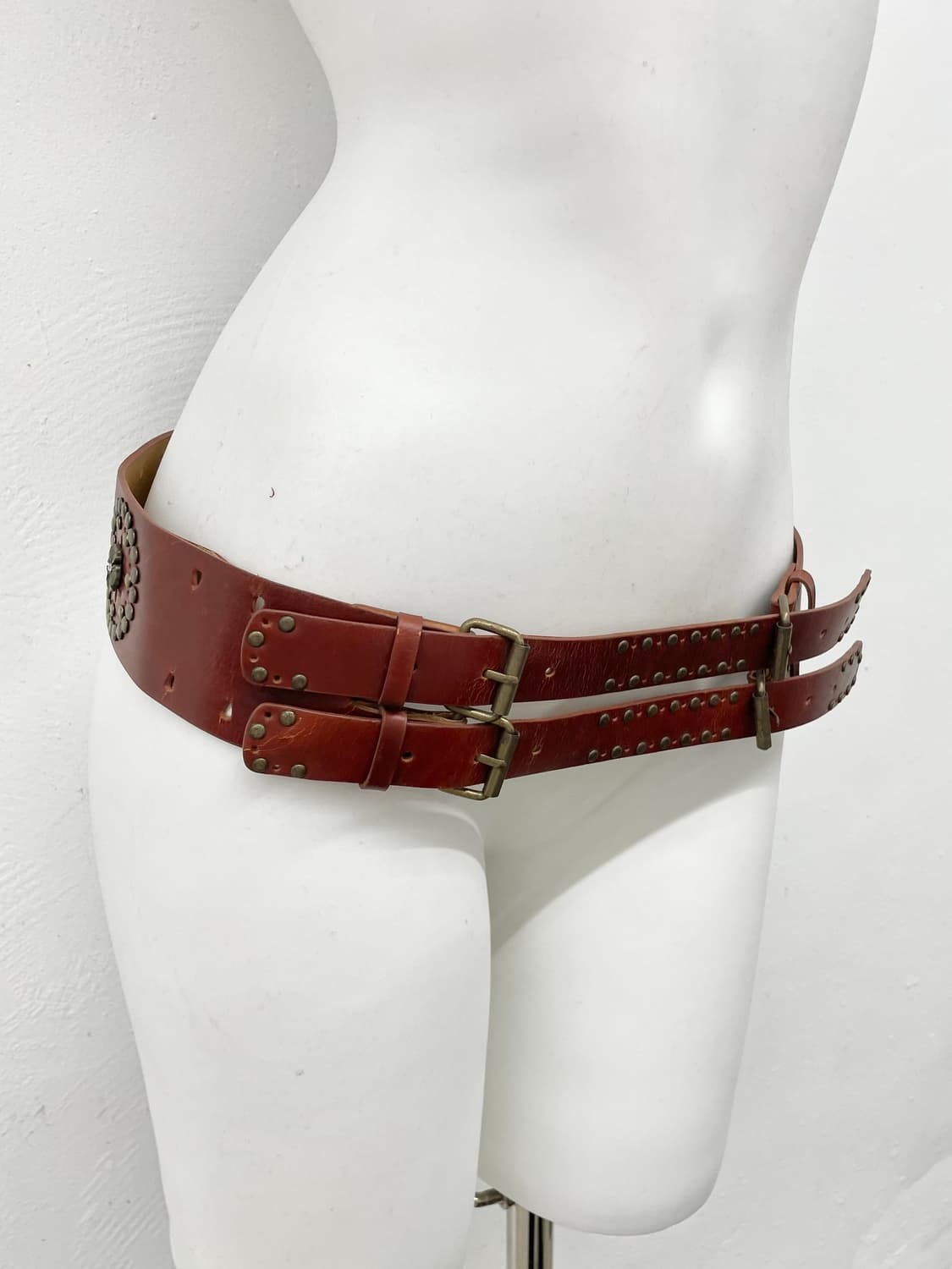 웨스턴 스터드 더블 펀칭 버클 벨트 상품이미지3