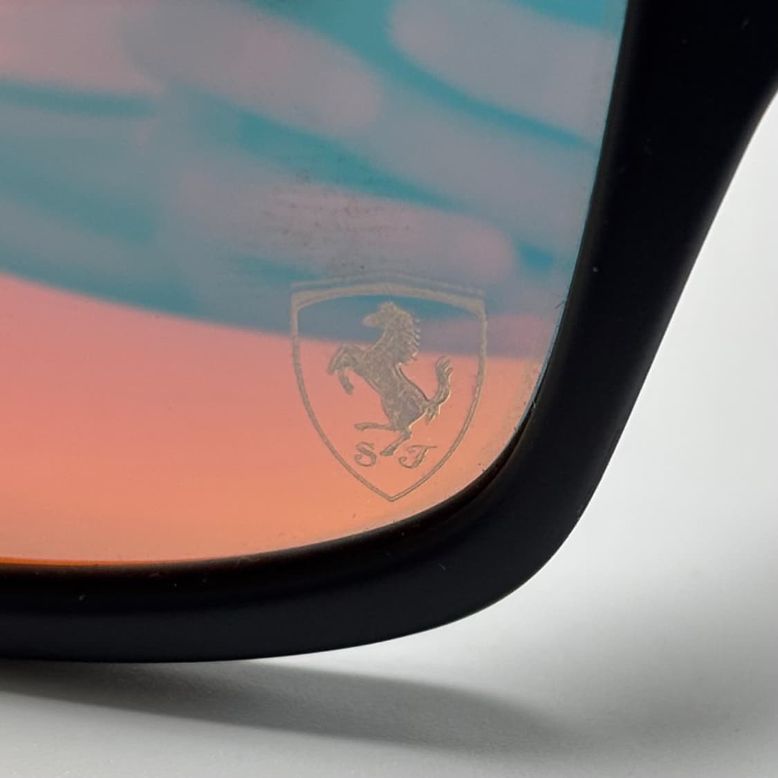 오클리 주피터 카본 페라리 에디션 (Ruby Iridium) 상품이미지7