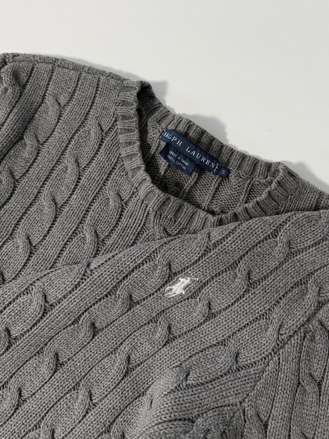 폴로 랄프로렌 딥그레이 코튼 꽈배기 니트 상품이미지2