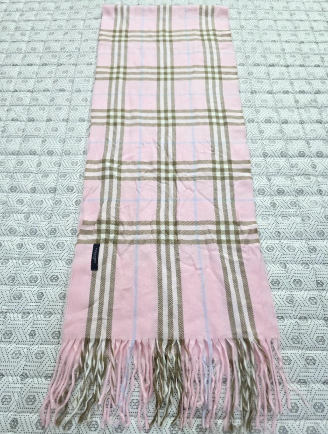 버버리 핑크 체크 머플러 상품이미지4