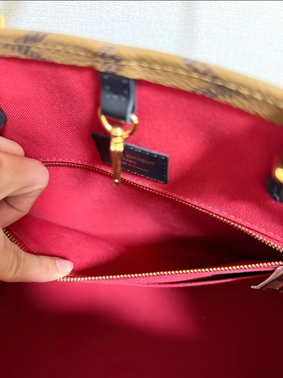 루이비통 온더고 MM 모노그램 토트백 상품이미지3