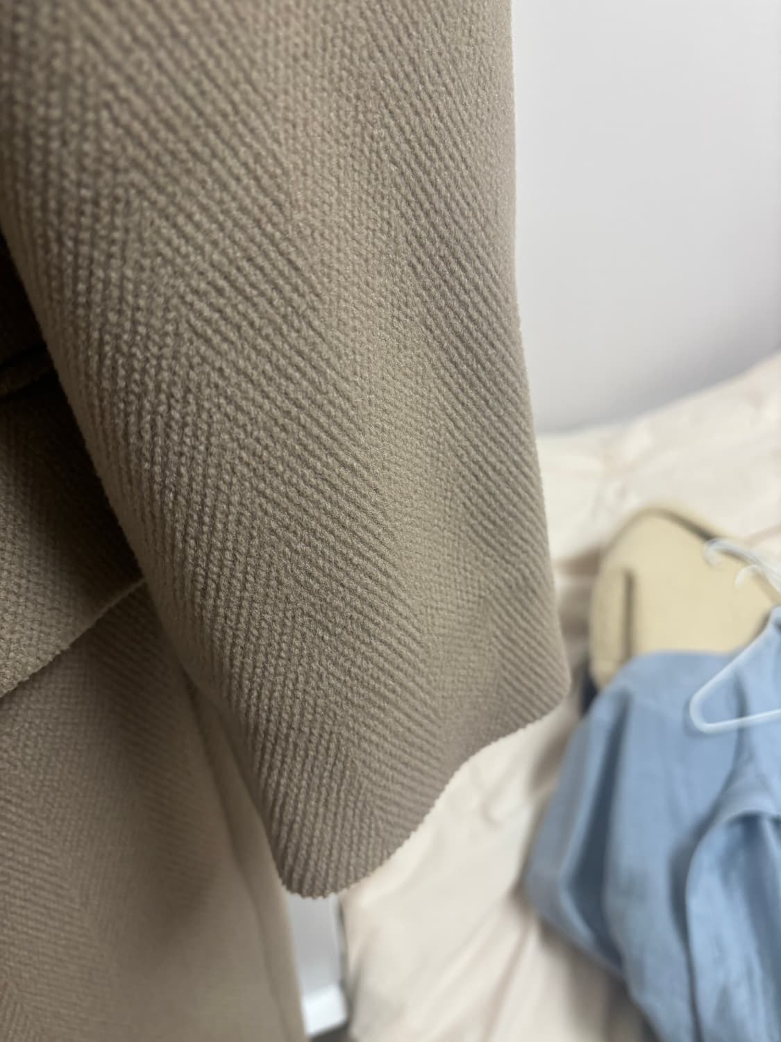 인사일런스우먼 헤링본 더블 코트 베이지 (S) 상품이미지9