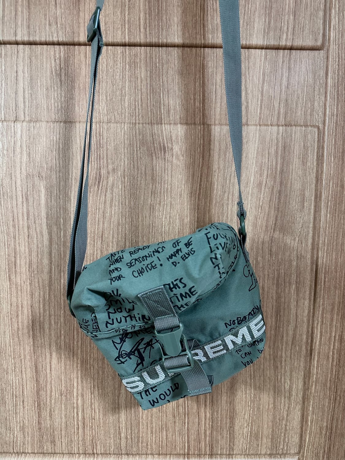 슈프림 필드 사이드 백 올리브 곤즈 상품이미지4